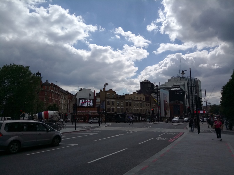 Лондон - облачное небо
